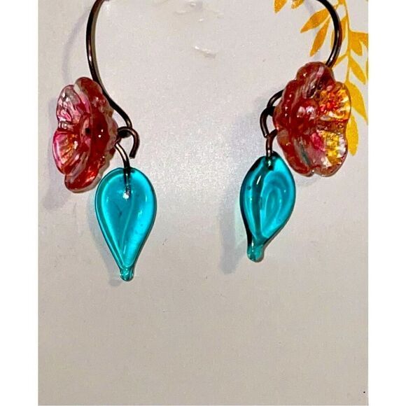 Tiffany Noel Glass Lampwork Floral Earrings - Picture 2 of 11